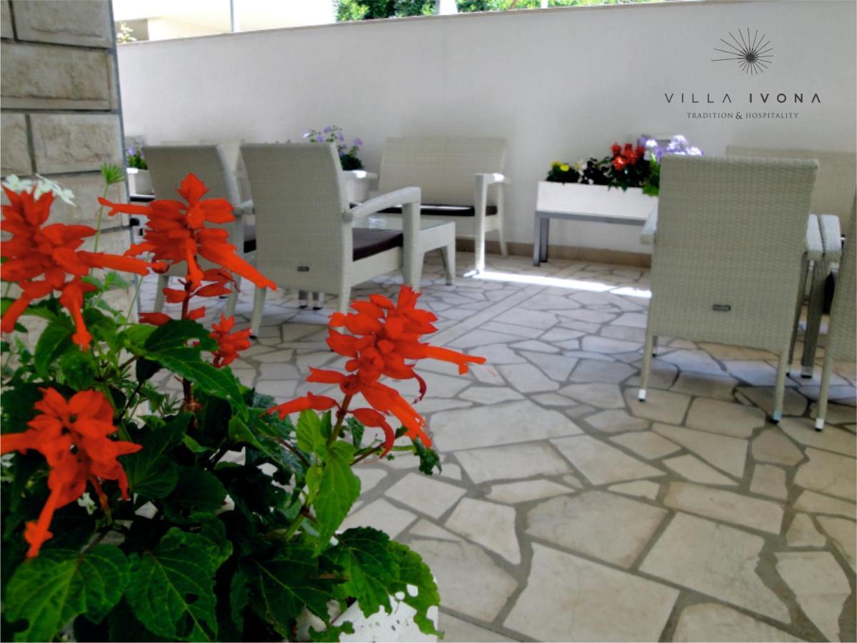 Bed And Breakfast Ivona Baška Voda Exterior foto